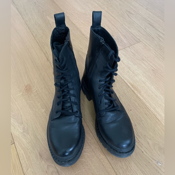 Steve Madden Jamisyn boot - Picture 2 of 5